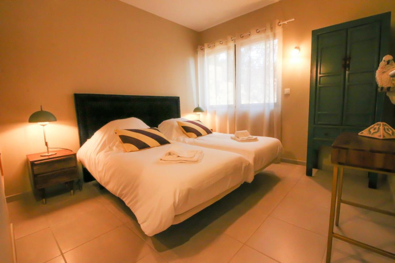 Bella, Jacuzzi Partage & Parking Avec Borne De Recharge Voiture Electrique Apartment Sarlat-la-Caneda Bagian luar foto