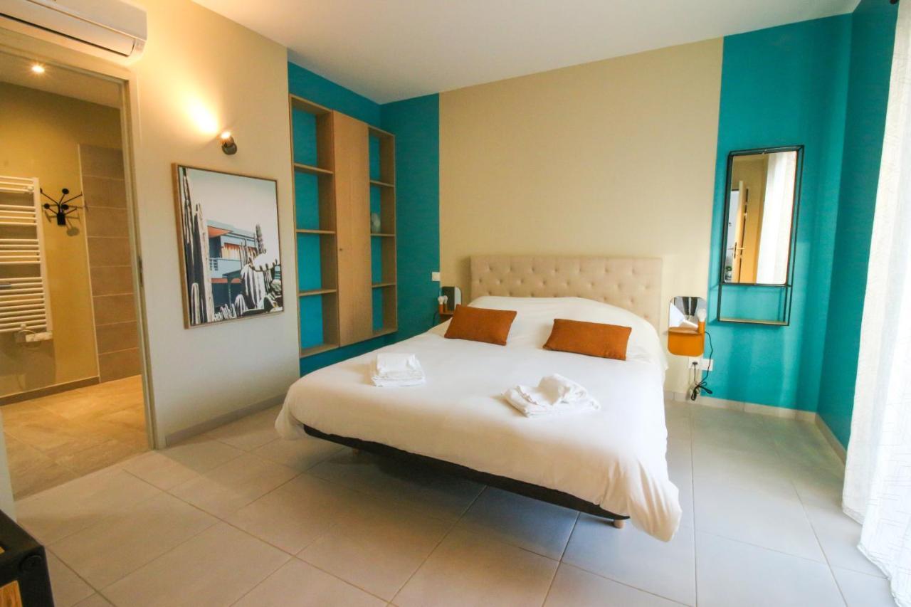 Bella, Jacuzzi Partage & Parking Avec Borne De Recharge Voiture Electrique Apartment Sarlat-la-Caneda Bagian luar foto